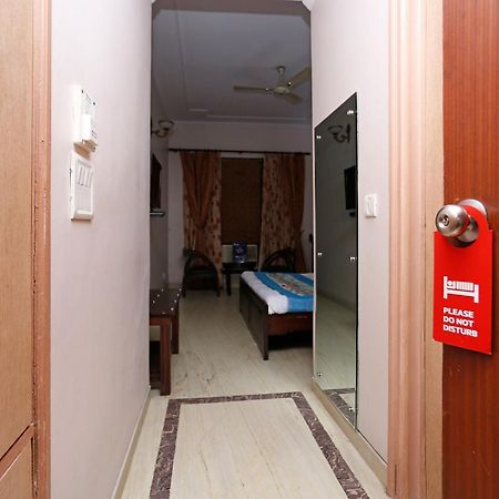 Hotel O Mid Town Delhi  Buitenkant foto