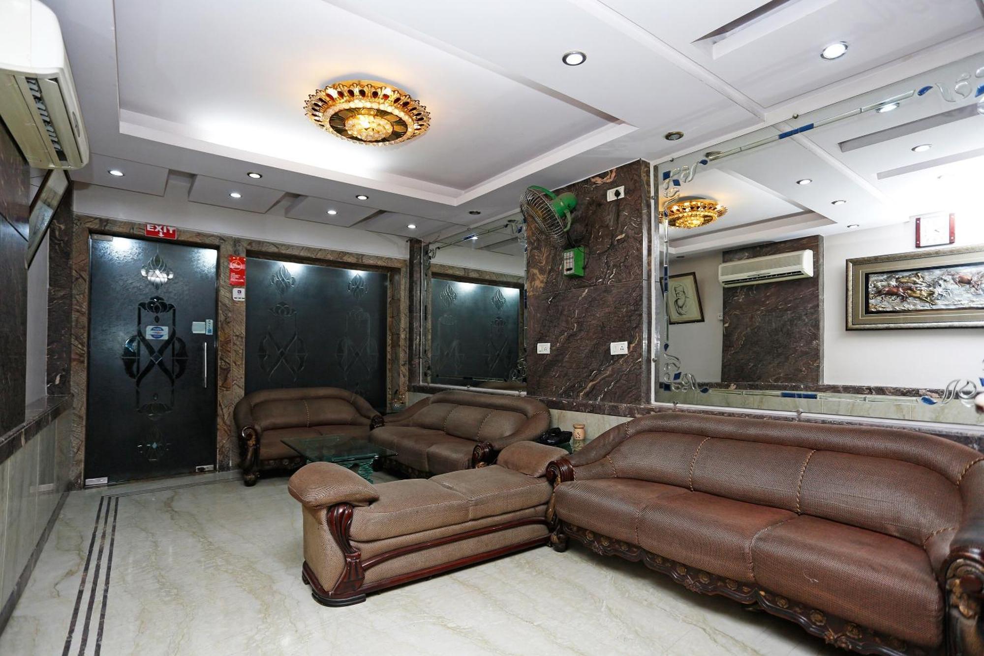 Hotel O Mid Town Delhi  Buitenkant foto