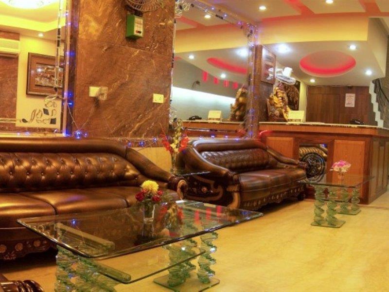 Hotel O Mid Town Delhi  Buitenkant foto